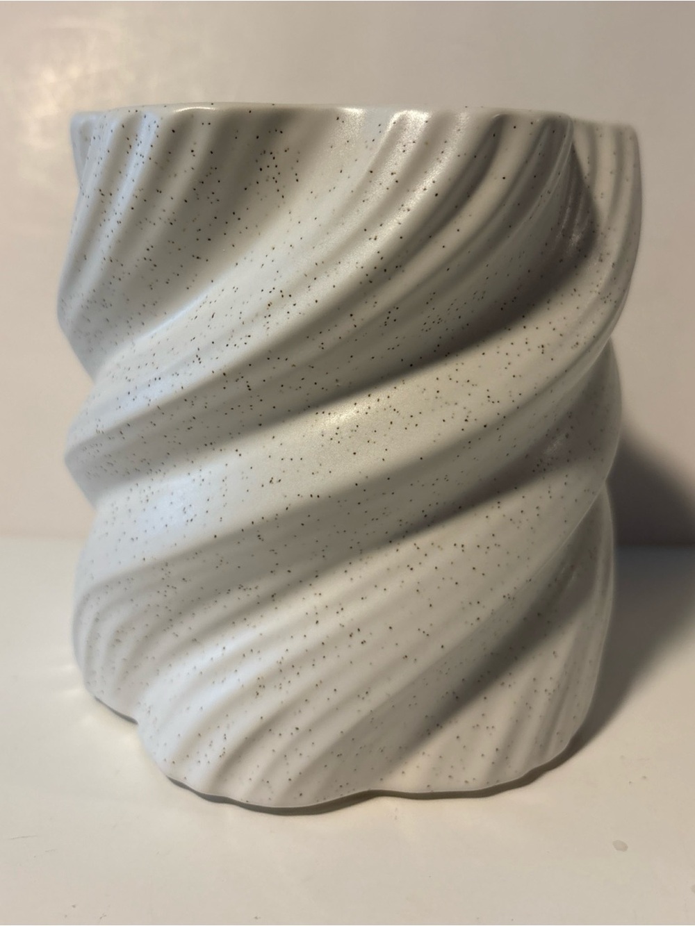 Base Roots Swirl Planter Art Vase Ceramic 5” New